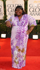 高清图：加布蕾-丝迪贝紫色长裙大走民族风