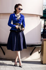 组图：陈数深秋时尚街拍再展经典魅力风