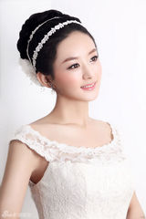 组图：赵丽颖婚纱写真变身精灵轻熟女