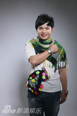 组图：刘德华灰白系写真 导师范儿十足