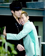 组图：《赵大咪》修杰楷魏巍男男暧昧