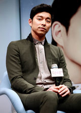 高清图：孔侑林秀晶出席《寻找金钟旭》发布会