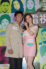 组图：王维基望尽快发牌 下月将举行节目巡礼