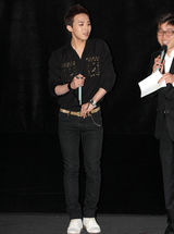 高清图：G-dragon单独演唱会电影版首映会