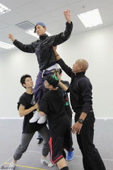 高清组图：刘德华备战个唱 身体精壮排舞日以继夜