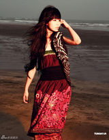 幻灯图：阿Sa赴台拍写真 笑颜如花露小女人风情