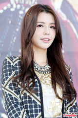 组图：Dream Girls性感站台 小宇宙大跳求爱舞