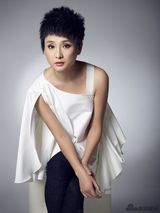 组图：孔琳杂志写真演绎白色爱恋