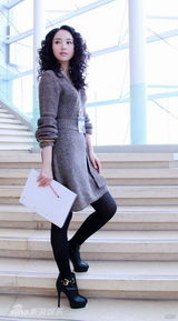 高清图：《美女如云》董璇卷发尽显十足女人味