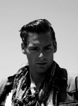 组图：法国泳坛美男展现性感运动魅力