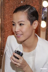 组图：何韵诗《贾宝玉》再掀热潮 林青霞张艾嘉捧场