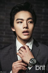 高清：韩星吕珍九时尚大片 游走于少年男人之间