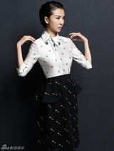 组图：姚星彤复古写真面容姣好气质独特