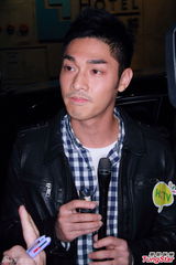 组图：CTI新剧《开脑儆探》黄日华父女飙戏