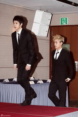 高清组图：韩组合MBLAQ携仨宝宝亮相真人秀节目宣传