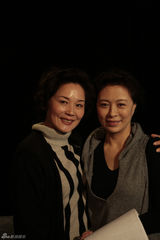 幻灯图：《有一种毒药》刘佳杨青演绎两种风格母亲