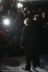 幻灯图集：《猛犸象》记者会 杰拉尔-德帕迪约亮相