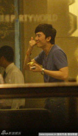 幻灯图集：华谊高层庆生 王菲张雨绮陈楚生现身