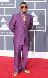 高清组图：第52届格莱美红毯 LADY GAGA张靓颖共美