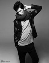 组图：张峻宁杂志时尚写真 尽显前卫先锋气质
