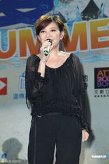 组图：吴克群梁静茹夏日唱响 潘玮柏杨丞琳接棒