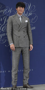 组图：申贤俊娶小12岁娇妻 玄彬张东健到场祝贺