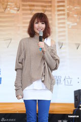 组图：张芸京王宏恩等献唱爱心公益演唱会