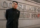 组图：34岁港男子传神模仿金正恩引路人狂拍