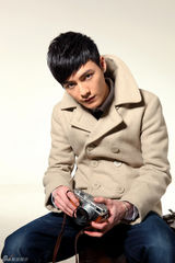 组图：冯铭潮视觉系潮氏写真 散发低调奢华忧郁气质