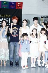 高清图：Bada张贤胜等亮相《莫扎特》排练现场