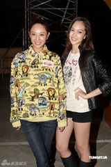 幻灯：郑希怡走出掉裤阴影 再行慈善做足安全措施