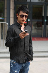 组图：《青春期》开播 杜淳轻熟男造型彰显时尚本色