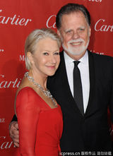 组图：棕榈泉红毯群星闪耀 娜奥米优雅海伦娇艳