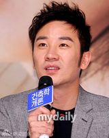 组图：韩佳人严泰雄等出席新片《建筑学概论》首映