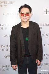 组图：李连杰获赠千万翡翠 收藏翡翠已涨价三四倍