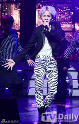 组图：Key优铉组小分队ToHeart 队友站台主持