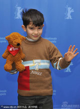 幻灯图：《蜜糖》柏林记者会 女主角透视装亮相