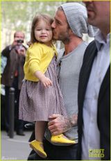 策划：七公主和萌爸贝克汉姆的亲密瞬间