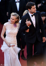 组图：黛安-克鲁格携男友亮相秀恩爱