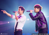 组图：SJ-M上海热力开唱 始源帅气有型赫海有爱