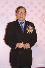 组图：艺人杰出表现奖落幕 谢霆锋薛凯琪夺影帝影后