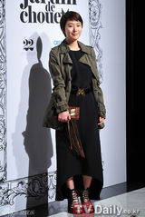 组图：韩佳人孔孝真少女时代Jessica等出席时装秀