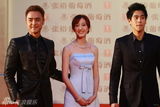 幻灯图集：上海电影节开幕 《近在咫尺》剧组亮相