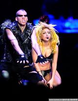 高清组图：Gaga开唱再进化 三点喷火尺度惊人