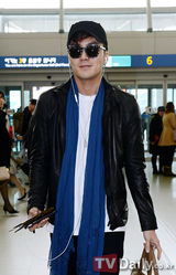 组图：BEAST与SISTAR等亮相机场将赴雅加达开唱