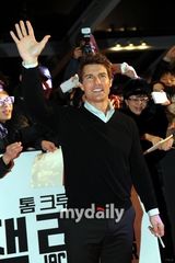 组图：汤姆-克鲁斯走红毯宣传《侠探杰克》