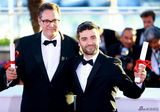 组图：戛纳电影节颁奖礼 获奖者亮相笑容洋溢