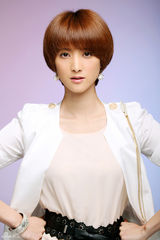 组图：“宝女郎”隋俊波时尚写真 演绎优雅与知性