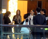 组图：那英张惠妹苦等庾澄庆热聊不停