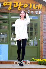 组图：探班《荣光的在仁》片场 千正明朴敏英下厨